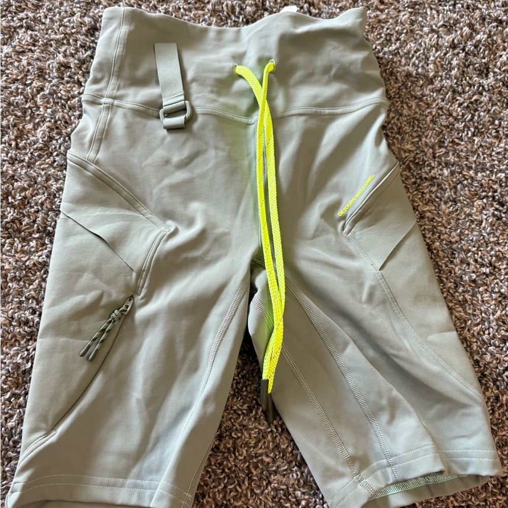 Lululemon Athletica Green Bike Shorts with Technical Fabric